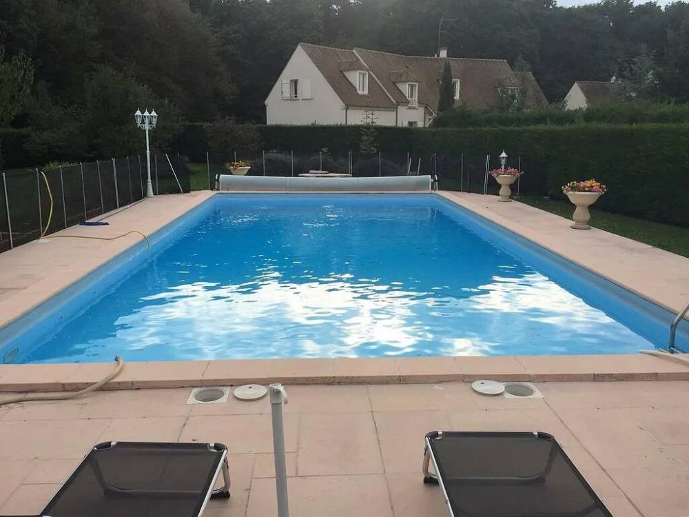 piscine-et-transats.jpg